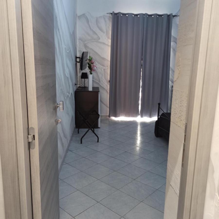 In The Center Rooms Naples Luaran gambar