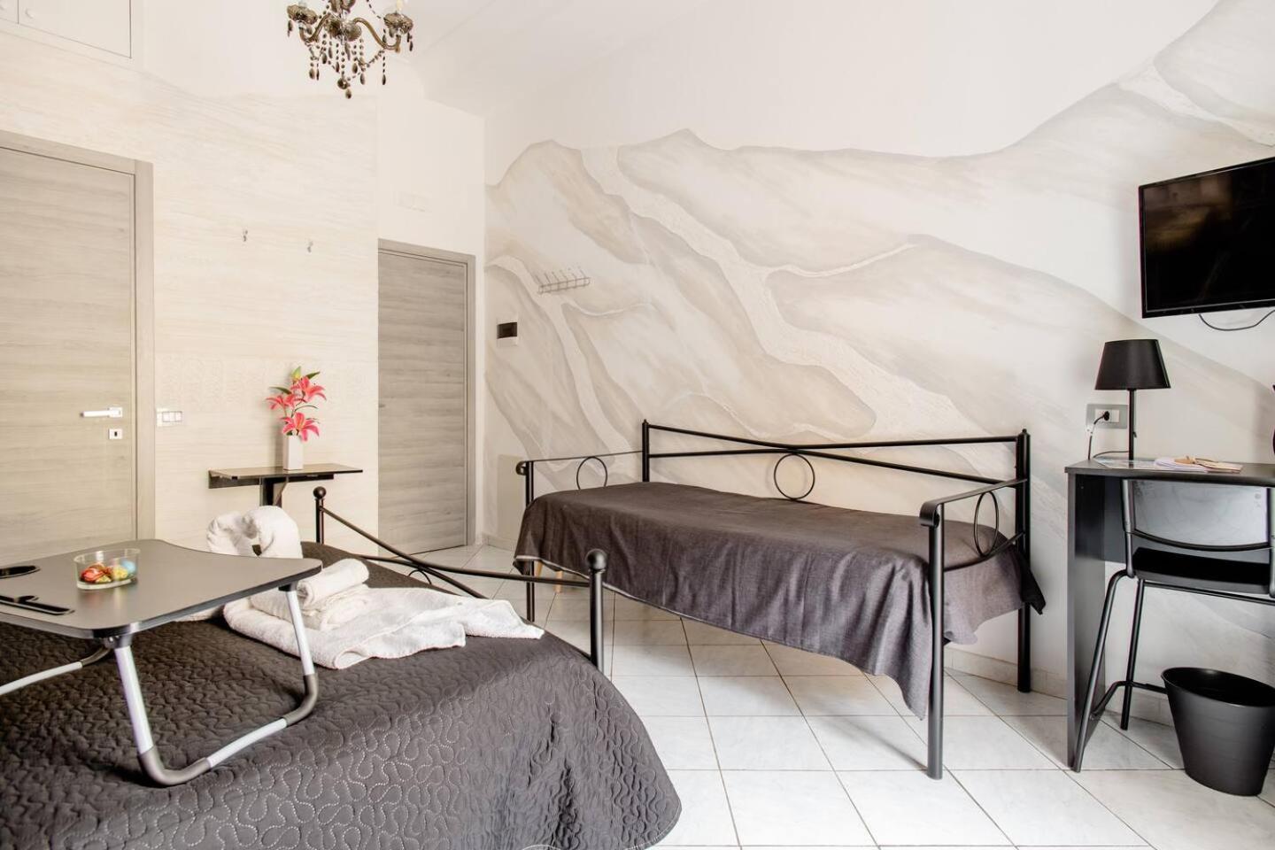 In The Center Rooms Naples Luaran gambar